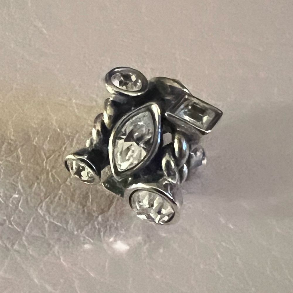 Chamilia Marquis Sterling Silver Swarovski Clear Charm Bead - Picture 2 of 5